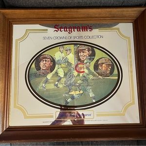Beautiful bar mirror, Seagram’s seven crowns of sports collection, Chicago cubs